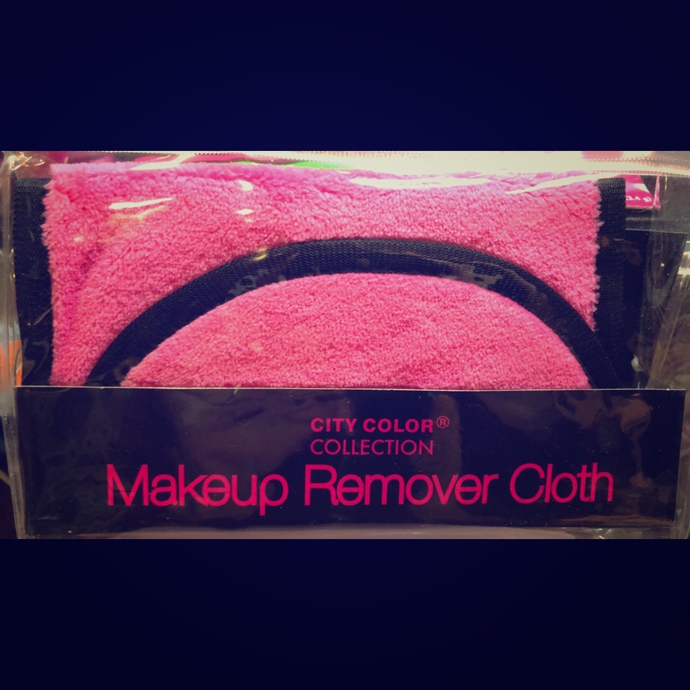 Make up remover towel